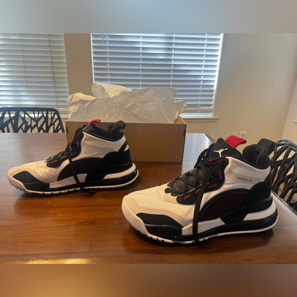 Jordan Aerospace 720 Athletic Shoes Black White Red - Picture 4 of 8